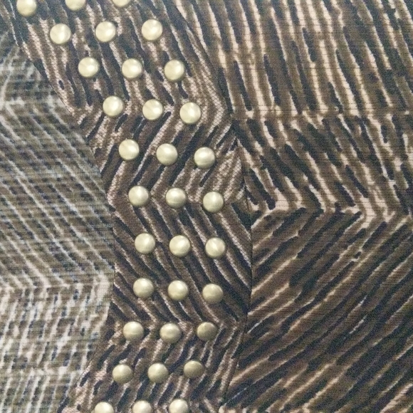 Citiknits stretchy tunic with gold metal decoation - Picture 2 of 4